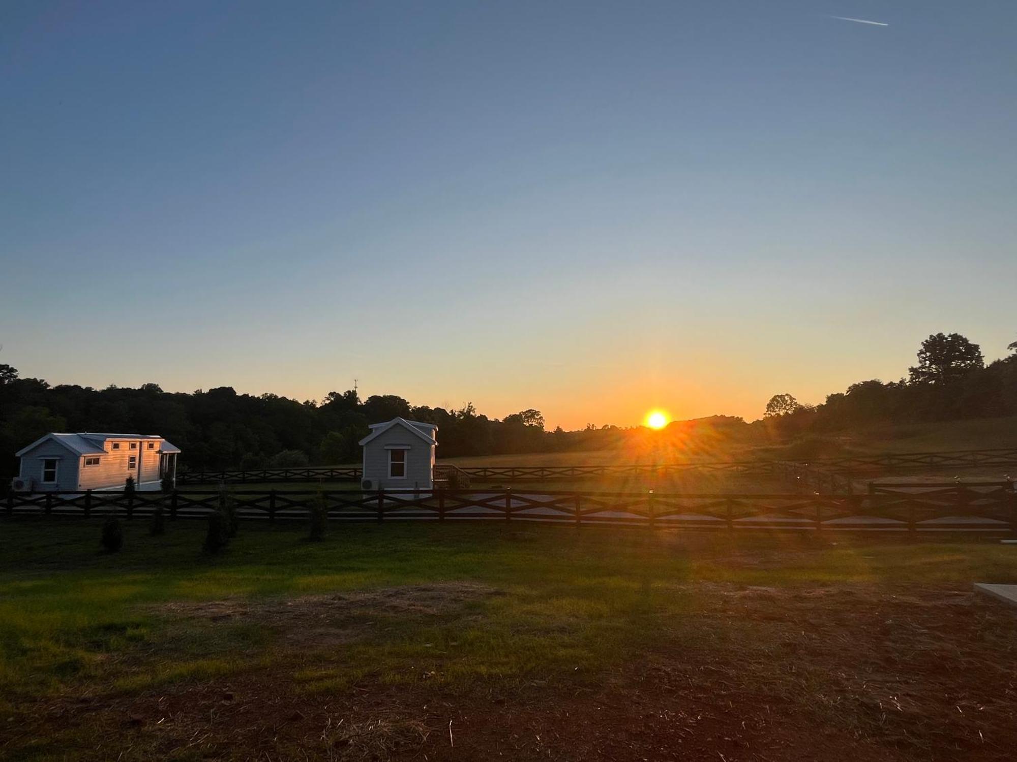 Luxury Riverfront Tiny House- Amazing Views- #111 Strawberry Plains Exterior foto